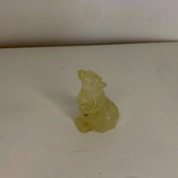 Citrine Wolf - Picture 1 of 8